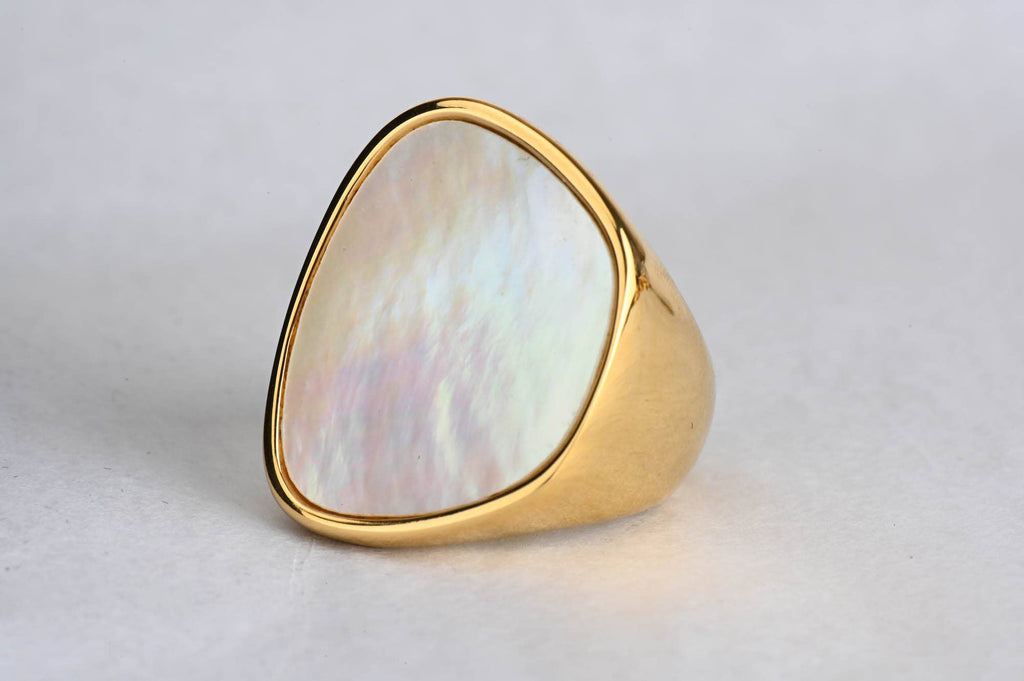 Pebble Shape Gold Mother-of-pearl Ring